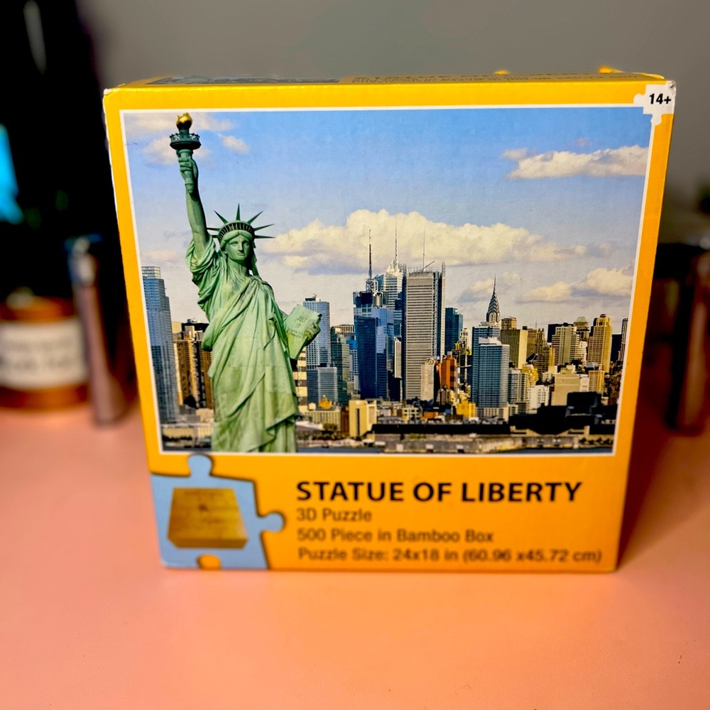 NEW Statue of Liberty 3D Puzzle in Bamboo Box